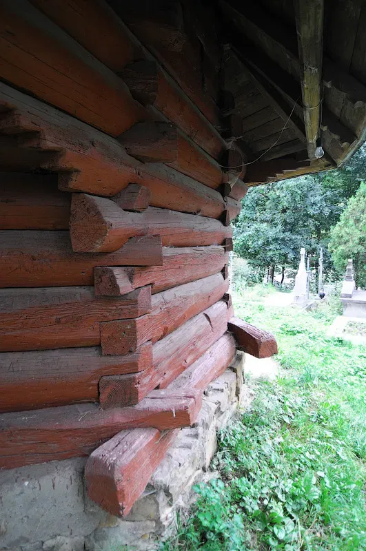 зруб вівтаря